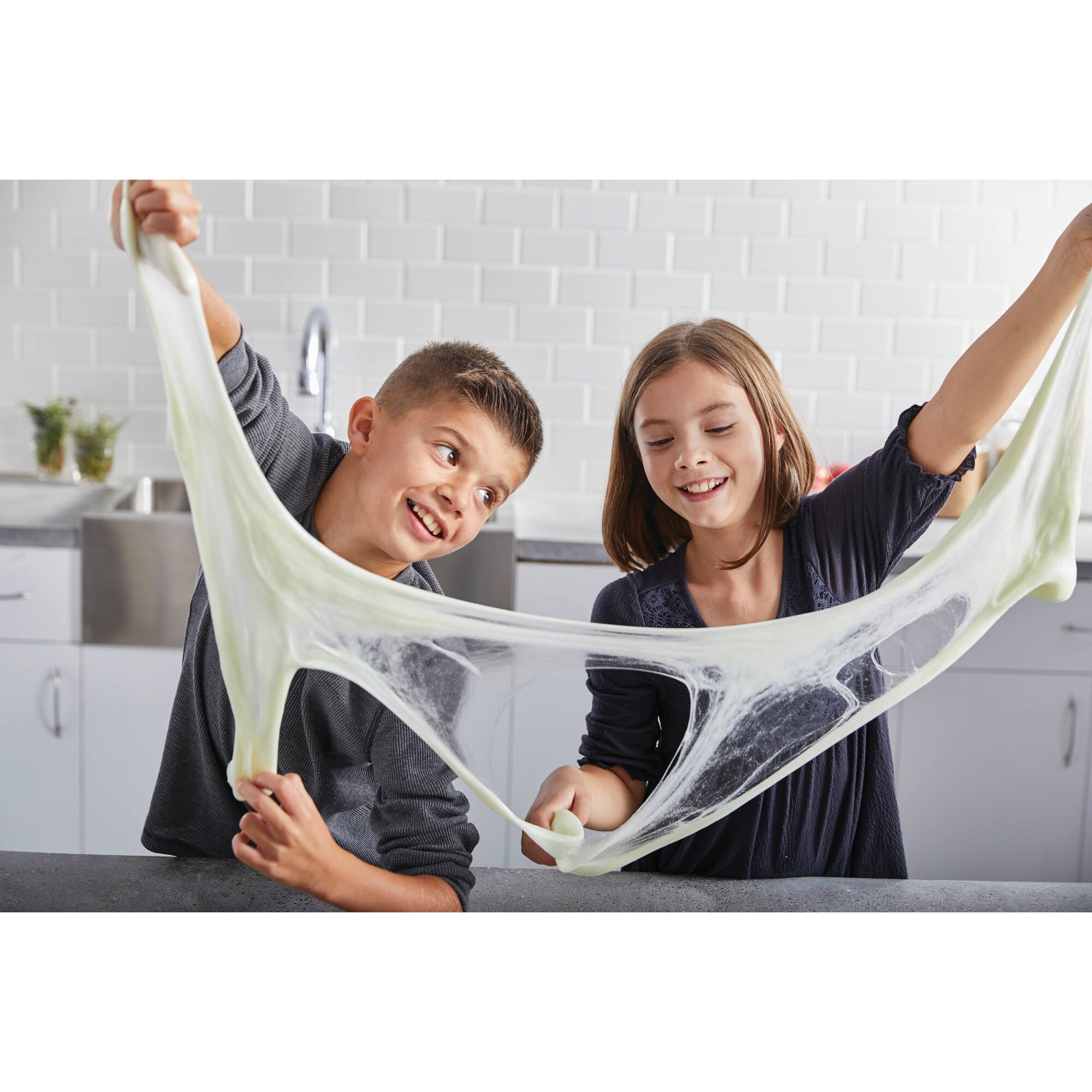 6 Pack: Elmer's® Glow-in-the-Dark Slime Kit